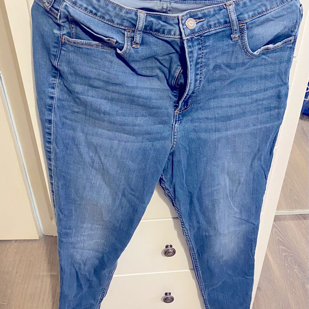 Hollister Curvy High Rise super skinny - Picture 2 of 4
